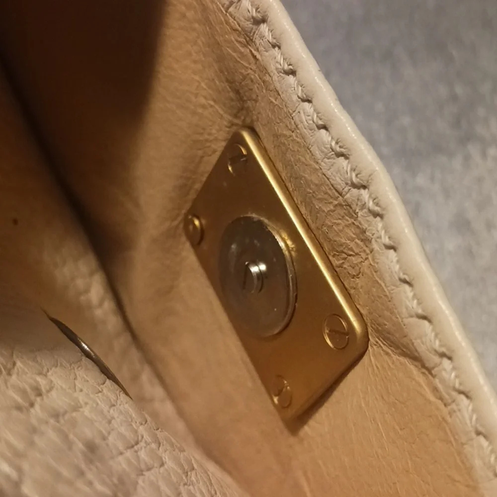 Chloé Paddington Wallet - Picture 5 of 17